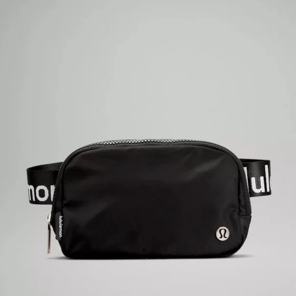 Lululemon Rare Everywhere Belt Bag Wordmark - Black and White NWT - Picture 3 of 6
